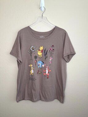 Torrid Classic Fit Short Sleeve Winne the Pooh Top 2 2X 18/20